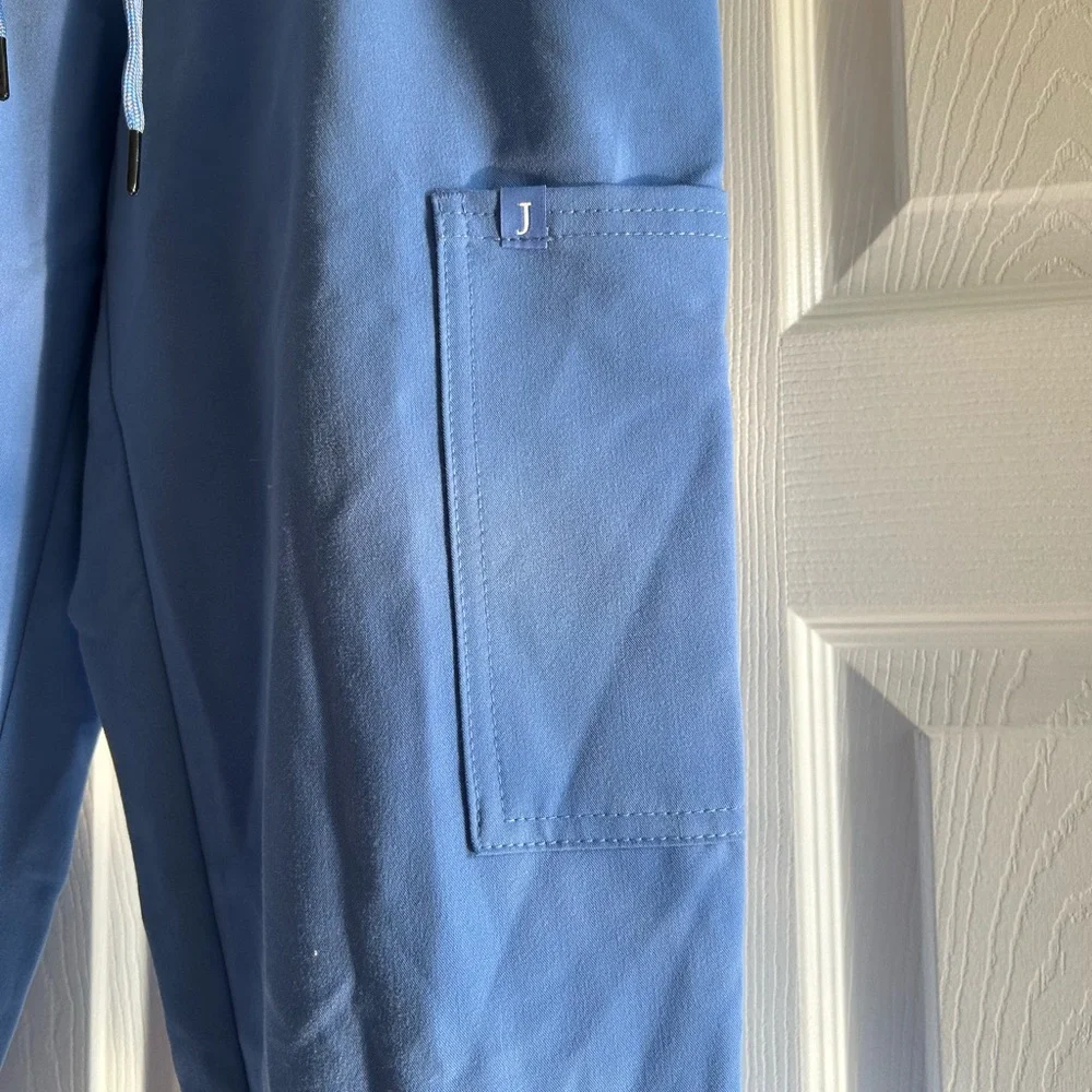 Jaanuu women’s Jogger scrubs